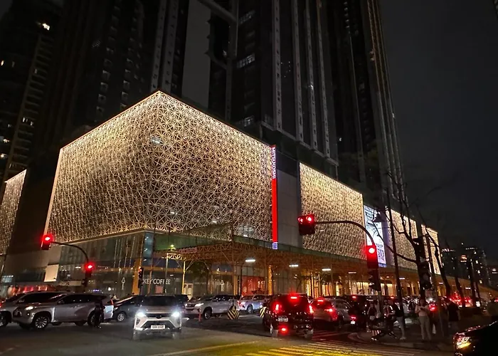 Uptown Bgc Luxury 1br With Fast Wifi شقة *